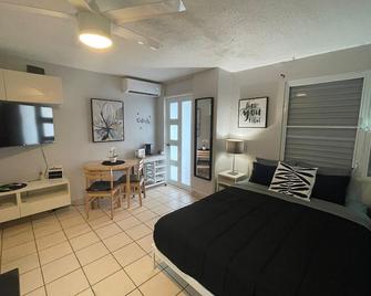 Cozy Apartment With Balcony, Parking And Security. Ac Wifi San Juan - San Juan - Schlafzimmer