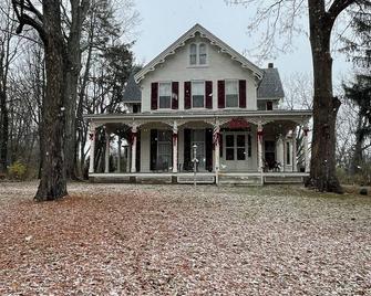 A Newly Renovated Historic Victorian Home - Bridgeton - Edificio