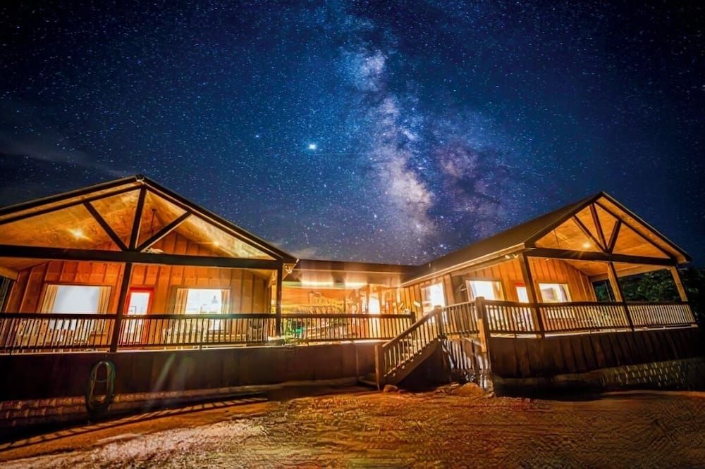 El Castell - on the Llano River [Entire Property - 4 Cabins] - Llano - Gebouw