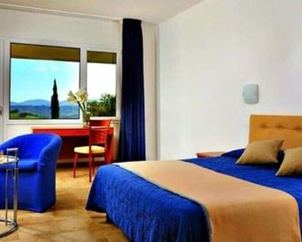 Relax Hotel Acquaviva - Tuscany Hills - Casole d'Elsa