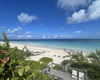 Pink Sands Beach House - Dunmore Town - Пляж