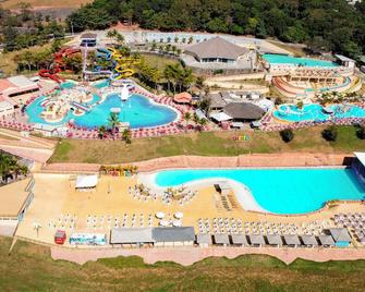 Pousada Hotel Chale Parque Aquatico Lindoia - Aguas de Lindoia - Басейн