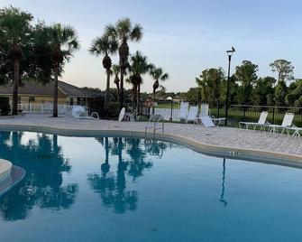 Lake Marion Golf Resort Villa - Poinciana - Piscina