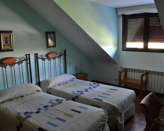 Hotel Puente de Piedra - Zamora - Habitación