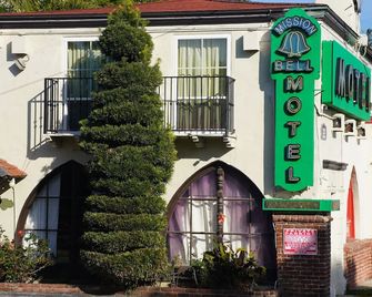 Mission Bell Motel - Ventura - Building