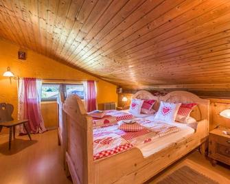 Direkt zwischen Chiemsee u Alpen DG - Bernau am Chiemsee - Schlafzimmer