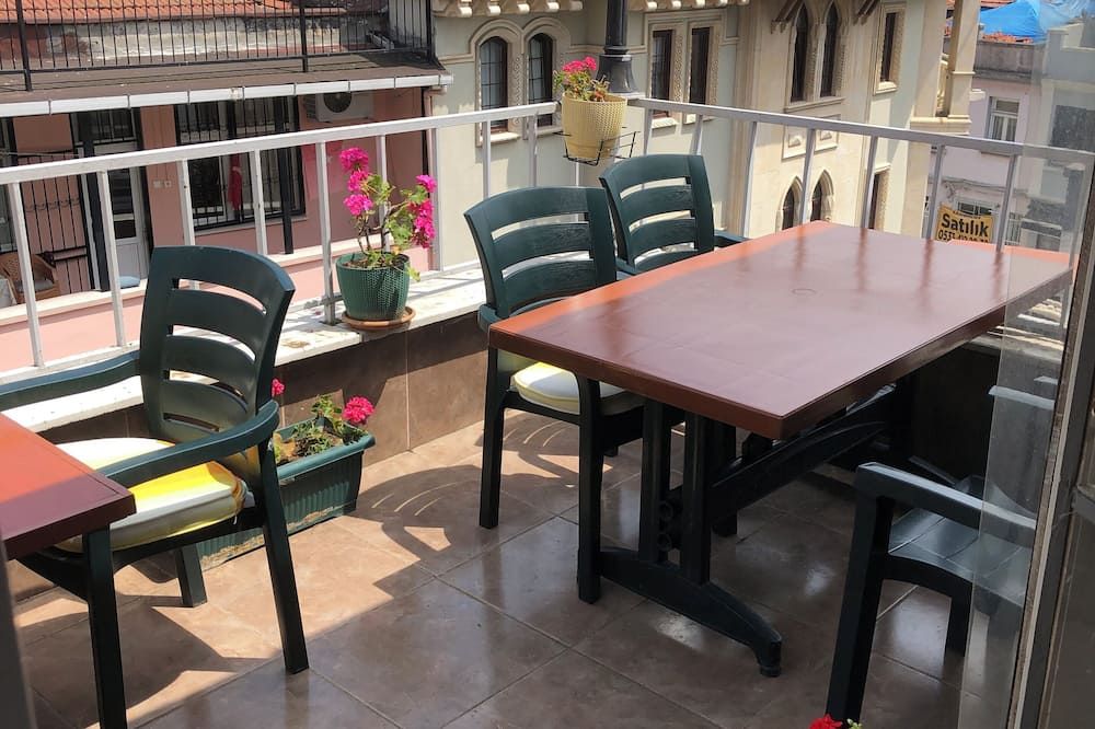 Avrasya Hostel - Estambul - Balcón