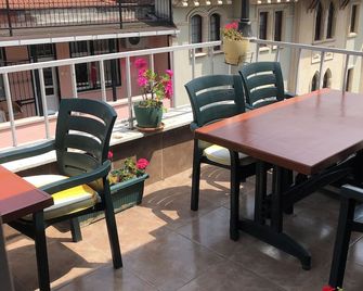 Avrasya Hostel - איסטנבול - מרפסת