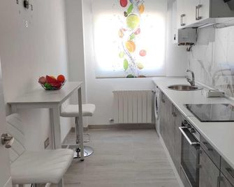 Apartamento con Jacuzzi El Rincón de las Delicias - Saragossa - Küche