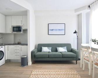 Free Parking - Brand new, super spacious duplex - Madrid - Sala