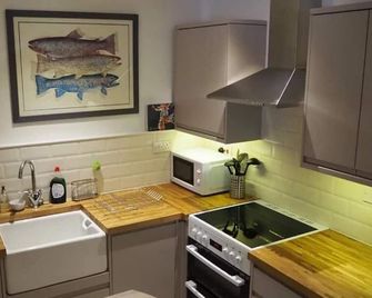 The Fiddichside Inn - Aberlour - Kitchen