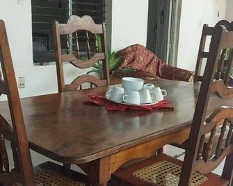 Hostal Brisas del Ometepe Habitación 2 - Rivas - Yemek odası