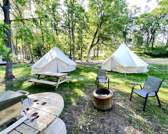 Stunning Cozy Tipi with Fire Pit in Saint Croix Falls, Wisconsin - Saint Croix Falls - Patio