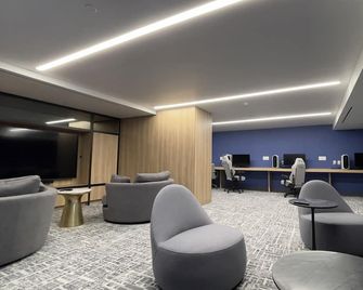 Enjoy a stylish experience at this centrally-located place in LIC - Queens - Lounge