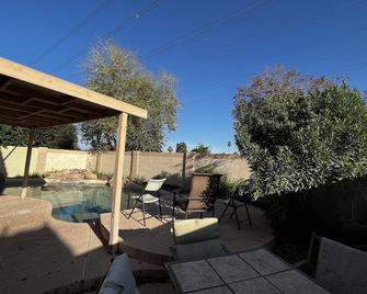 2 Private rooms with own entrance - Gilbert - Patio