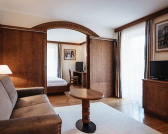 Kristallhotel Corona-Krone - St. Vigil - Wohnzimmer