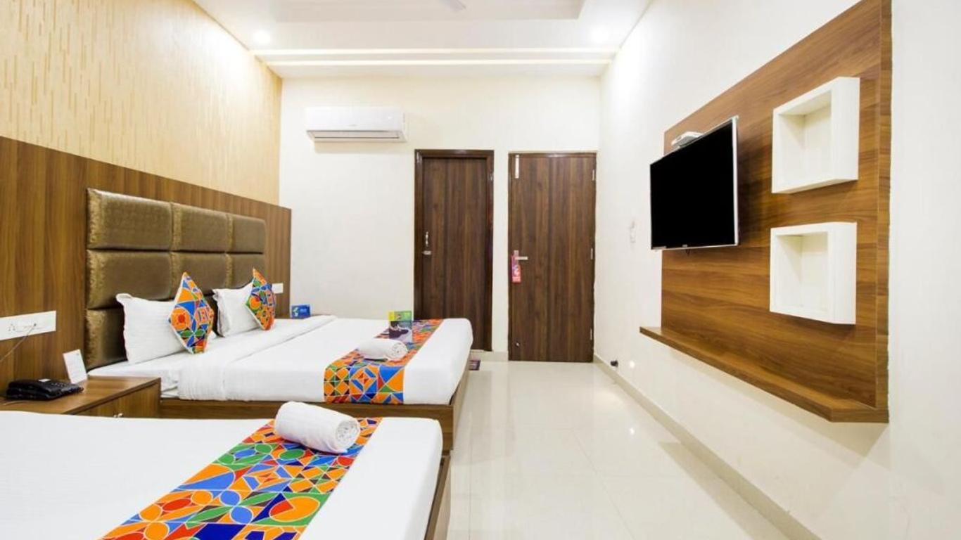 Fabhotel Royal Villa Hussainpura Chowk