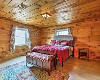 Luray Cabin Near Downtown and Shenandoah River - Luray - Bedroom