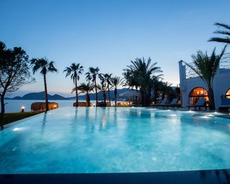 Elysium Garden Hotel - Mersin (Icel) - Басейн