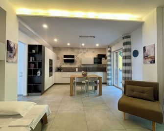 37Suited - Guardiagrele - Dining room