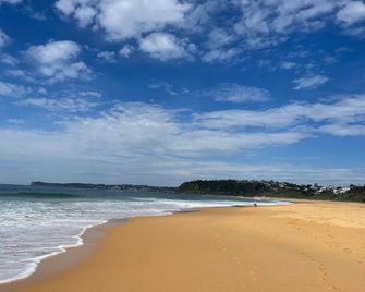 Cozy House in Forresters Beach - modern interiors - Forresters Beach - Playa