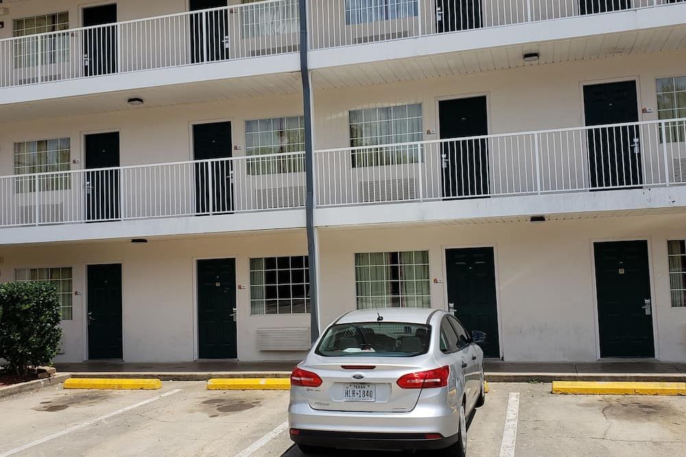 Intown Suites Extended Stay Hattiesburg - האטיסברג - בניין