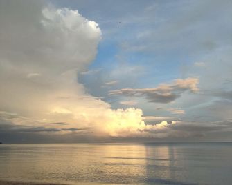 Sunrise Resort - Bang Saphan - Strand