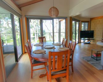 Bay Of Fires Seacret Beach House In Private Bush Acreage, With Ocean Views - St Helens - Їдальня