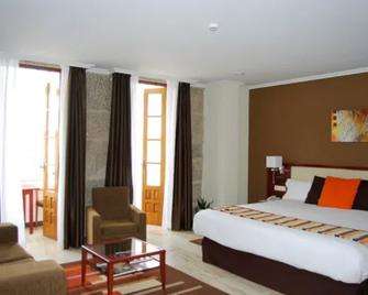 Hotel Anunciada - Bayona - Schlafzimmer