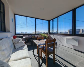 Blur Inn Gallery - Γιερεβάν - Μπαλκόνι