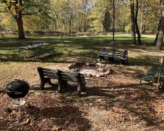 Peaceful Multi-family Lodge - Princeton - Патіо