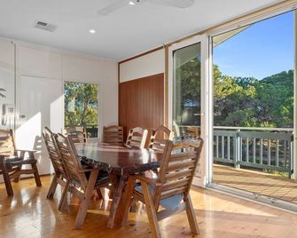 4 Wilto Street - Normanville - Dining room