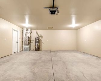 Central and Quiet, 2 Car Garage, Yard #776A - Hermiston - Gang