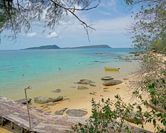 Tree House Bungalows - Koh Rong - Playa