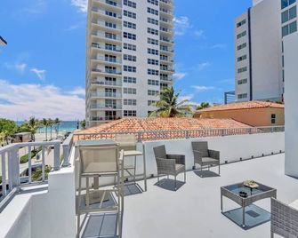 Eden Collection Junior Suite Steps to Beach - Fort Lauderdale - Parveke