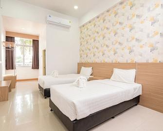Top Inn Hotel - Maha Sarakham - Bedroom