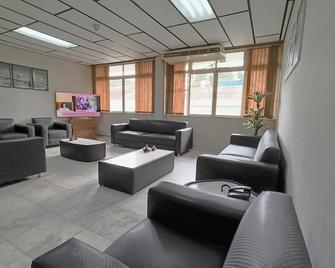 Hotel St. John - בלומנאו - טרקלין