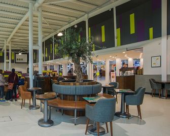 Days Inn by Wyndham Cannock Norton Canes M6 Toll - Cannock - Restaurante