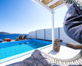 Aelia Collection Suites - Adults Only - Skýros