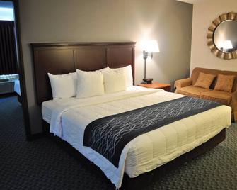 Dunes Express Inn and Suites - Hart - Bedroom