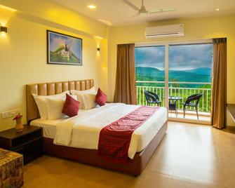 Chinar Woods Resort - Dāpoli - Habitación
