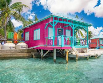 Entire Island Rental - Private Caribbean in Belize Caye 22 guests - Placencia - Edificio