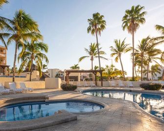 Park Royal Homestay Los Cabos - San José del Cabo - Piscina