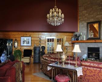 Jewel On The Hill Bed & Breakfast - Coe Hill - Sala de estar