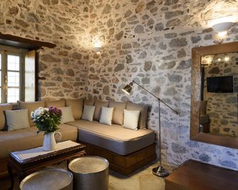 Cotommatae Hydra 1810 - Hydra - סלון