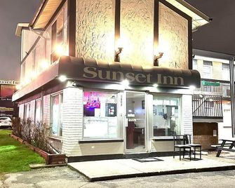 Sunset Inn - ניאגרה פולס - בניין