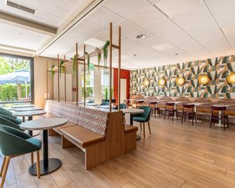 B&B HOTEL Rothrist Olten - Rothrist - Sala de estar