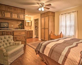 Inviting Apartment with Deck in Smoky Mountains - Newport - Ložnice