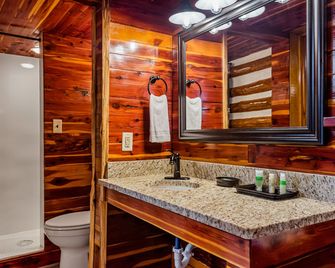 Log Cabin Inn - Eureka Springs - Bad