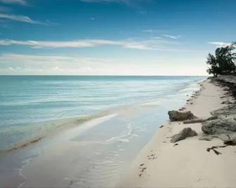 Caribbean Sea Breeze Villas - Providenciales - Playa